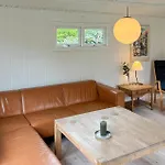 2 Bedroom Cozy In Idestrup * Bøtø By