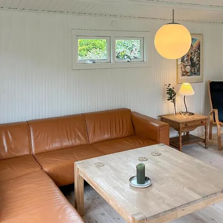 2 Bedroom Cozy In Idestrup * Boto By