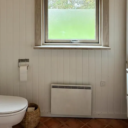 2 Bedroom Cozy In Idestrup * Bøtø By