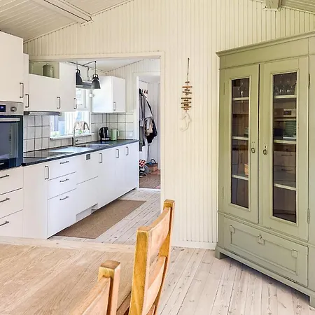Accogliente Casa Con 2 Da Letto A Idestrup Casa vacanze Bøtø By